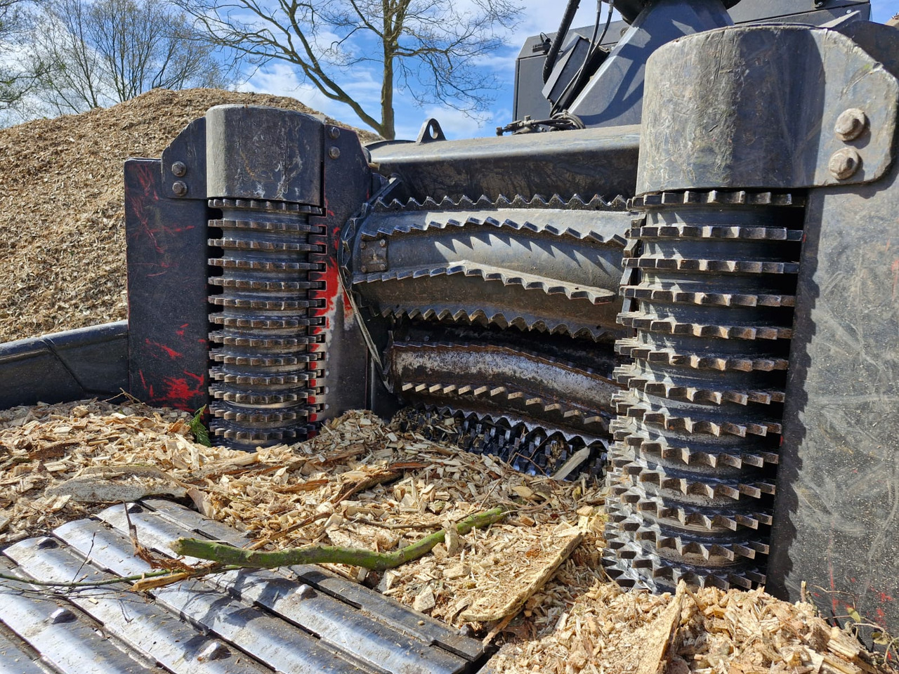 UFKES Greentec 962 Tracked Chipper - Strugač za drvo: slika 3 UFKES Greentec 962 Tracked Chipper - Strugač za drvo: slika 3