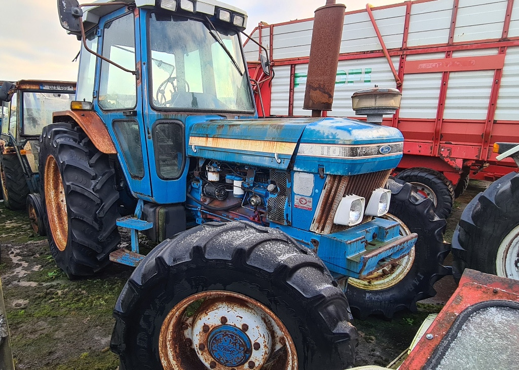 Ford 7810 4×4 Tractor - Traktor: slika 2 Ford 7810 4×4 Tractor - Traktor: slika 2