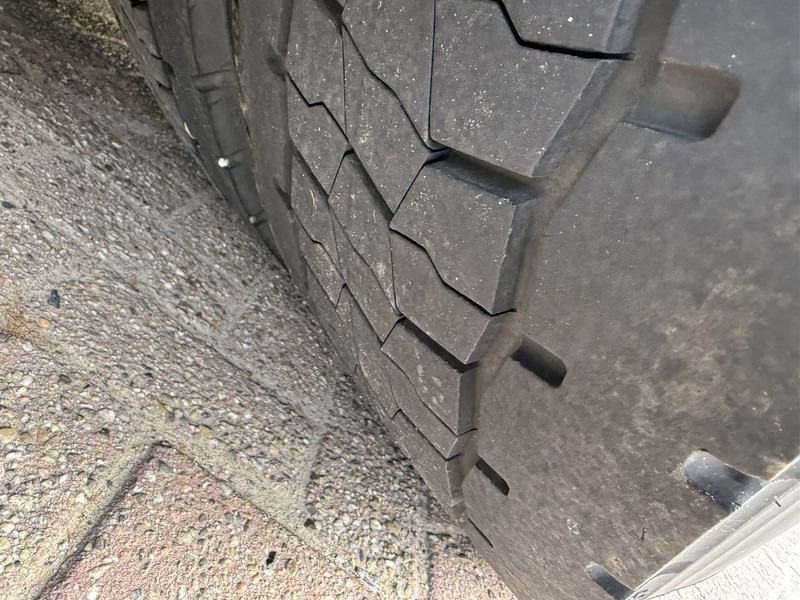 Tegljač Scania R560 V8 Manual-Retarder-6x2 TOP NL TRUCK: slika 20 Tegljač Scania R560 V8 Manual-Retarder-6x2 TOP NL TRUCK: slika 20