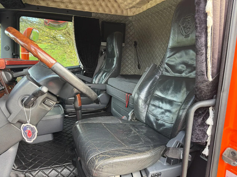 Tegljač Scania R560 V8 Manual-Retarder-6x2 TOP NL TRUCK: slika 17 Tegljač Scania R560 V8 Manual-Retarder-6x2 TOP NL TRUCK: slika 17