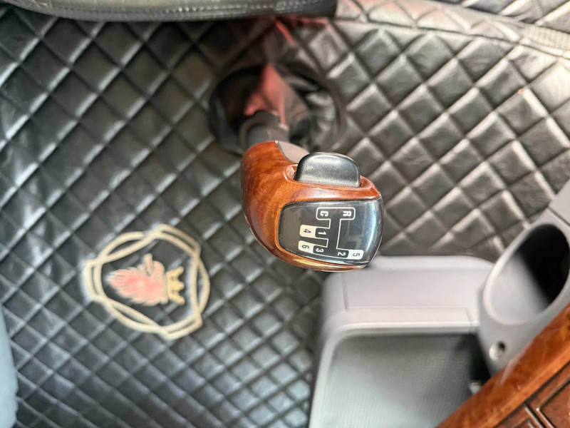 Tegljač Scania R560 V8 Manual-Retarder-6x2 TOP NL TRUCK: slika 14 Tegljač Scania R560 V8 Manual-Retarder-6x2 TOP NL TRUCK: slika 14