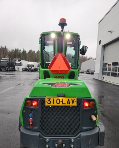 Avant760i - Zglobni utovarivač: slika 4 Avant760i - Zglobni utovarivač: slika 4