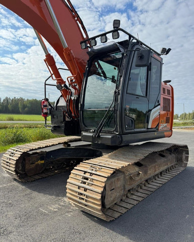 HitachiZX225USLC-7 + Engcon - Bager guseničar: slika 4 HitachiZX225USLC-7 + Engcon - Bager guseničar: slika 4