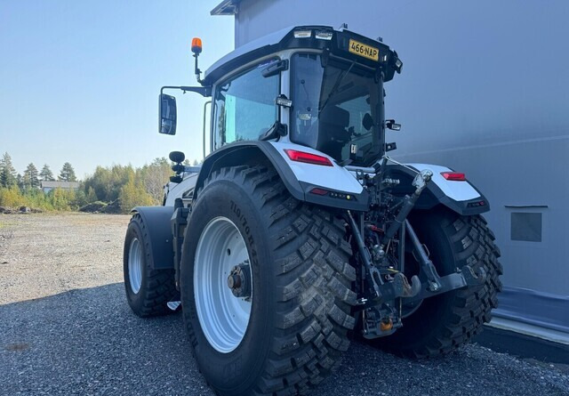 Massey Ferguson 8s.305 Dyna VT - Traktor: slika 4 Massey Ferguson 8s.305 Dyna VT - Traktor: slika 4