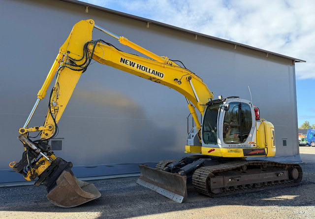 New HollandE235SR - Bager guseničar: slika 1 New HollandE235SR - Bager guseničar: slika 1