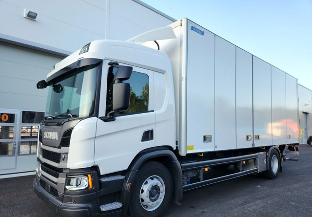 Scania P280 4x2 Kylkiaukeava kori - Kamion sa zatvorenim sandukom: slika 1 Scania P280 4x2 Kylkiaukeava kori - Kamion sa zatvorenim sandukom: slika 1