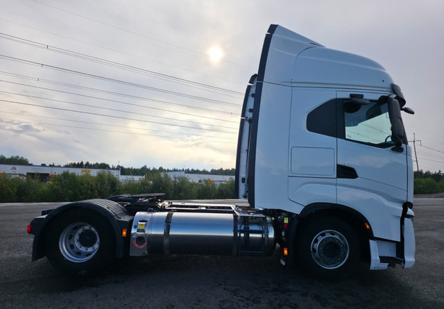 IvecoS-Way 460 4x2 LNG / LBG - Tegljač: slika 5 IvecoS-Way 460 4x2 LNG / LBG - Tegljač: slika 5