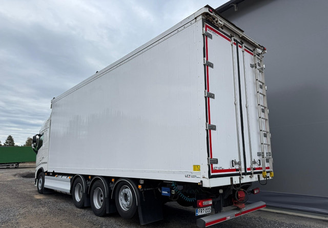 VolvoFH 540 8x4 66m3 - Kamion sa zatvorenim sandukom: slika 4 VolvoFH 540 8x4 66m3 - Kamion sa zatvorenim sandukom: slika 4