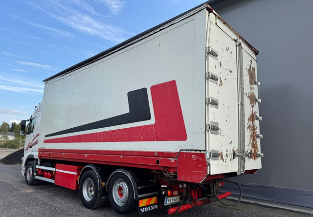 VolvoFH13 500 6x2 Ketjupurku + Rahtikaappi - Kamion sa zatvorenim sandukom: slika 3 VolvoFH13 500 6x2 Ketjupurku + Rahtikaappi - Kamion sa zatvorenim sandukom: slika 3