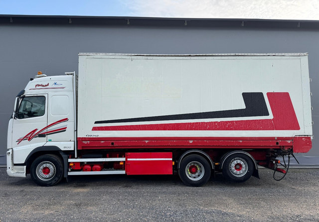VolvoFH13 500 6x2 Ketjupurku + Rahtikaappi - Kamion sa zatvorenim sandukom: slika 2 VolvoFH13 500 6x2 Ketjupurku + Rahtikaappi - Kamion sa zatvorenim sandukom: slika 2