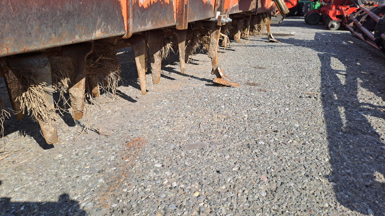 ERPICE ROTANTE MASCHIO AQUILA 6 METRI MOD 6000 * CR - Traktorska freza: slika 3 ERPICE ROTANTE MASCHIO AQUILA 6 METRI MOD 6000 * CR - Traktorska freza: slika 3