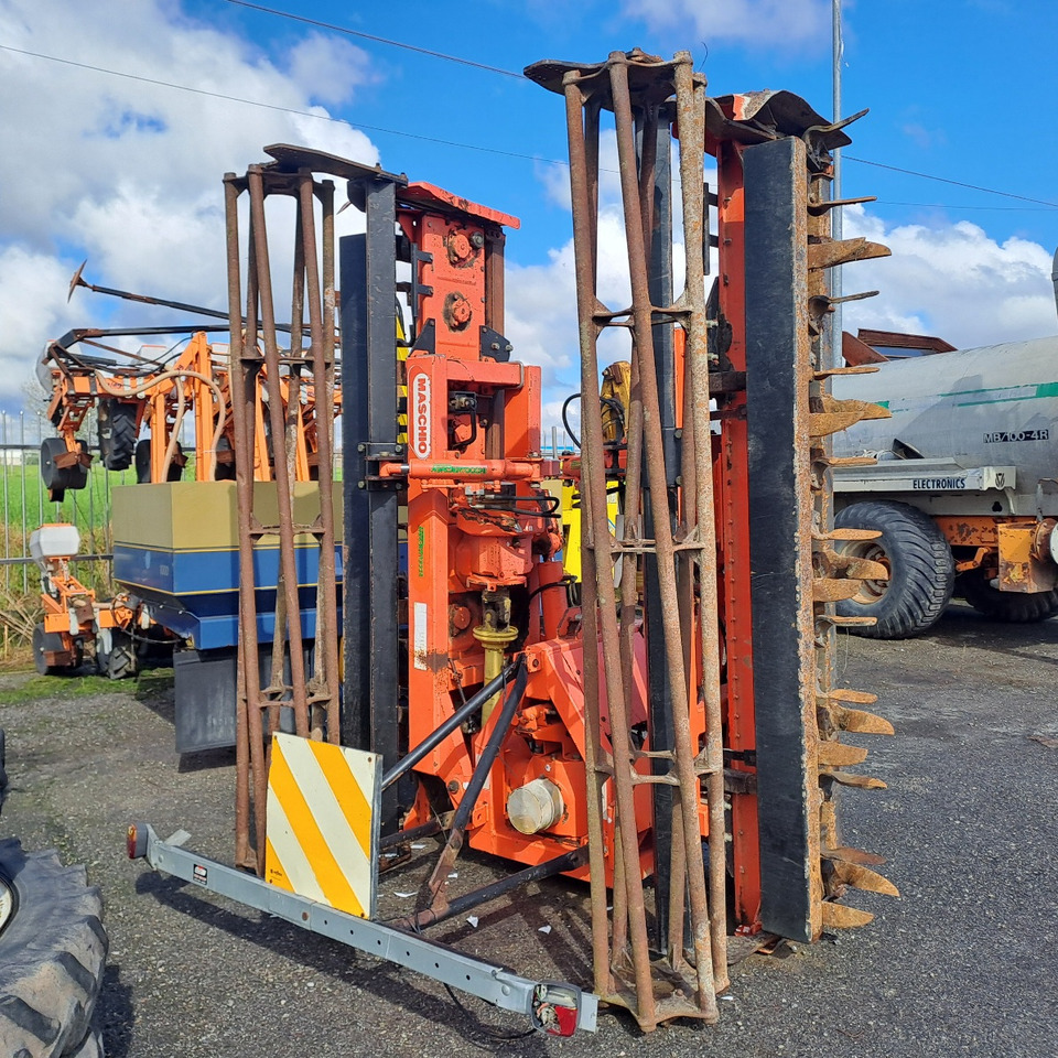 ERPICE ROTANTE PIEGHEVOLE MASCHIO AQUILA 5000 - Traktorska freza: slika 1 ERPICE ROTANTE PIEGHEVOLE MASCHIO AQUILA 5000 - Traktorska freza: slika 1