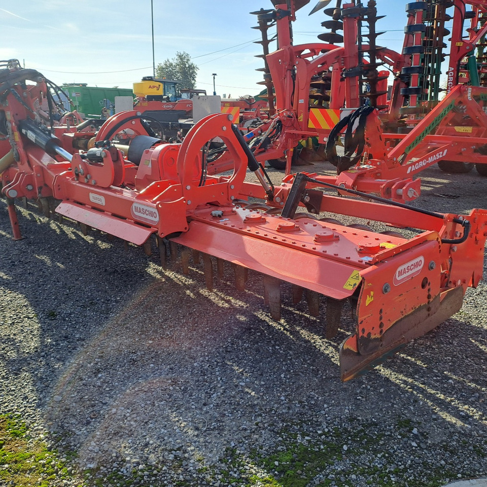 ERPICE ROTANTE PIEGHEVOLE MASCHIO AQUILA RAP 7000 - Traktorska freza: slika 2 ERPICE ROTANTE PIEGHEVOLE MASCHIO AQUILA RAP 7000 - Traktorska freza: slika 2