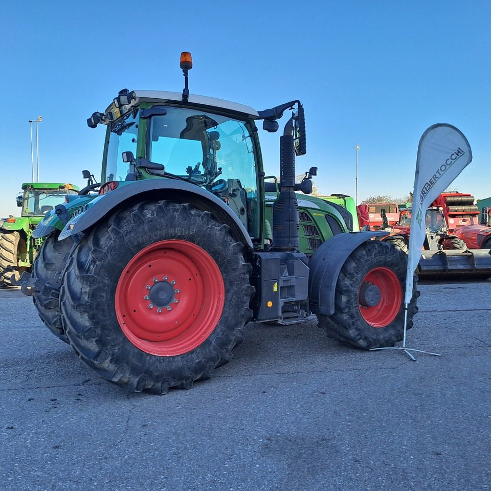 FENDT 720 VARIO PROFI - Traktor: slika 3 FENDT 720 VARIO PROFI - Traktor: slika 3