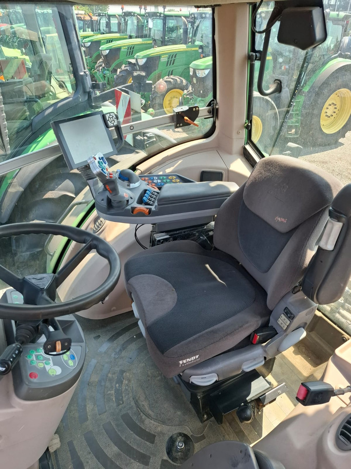 FENDT 828 VARIO PROFIPLUS - Traktor: slika 2 FENDT 828 VARIO PROFIPLUS - Traktor: slika 2
