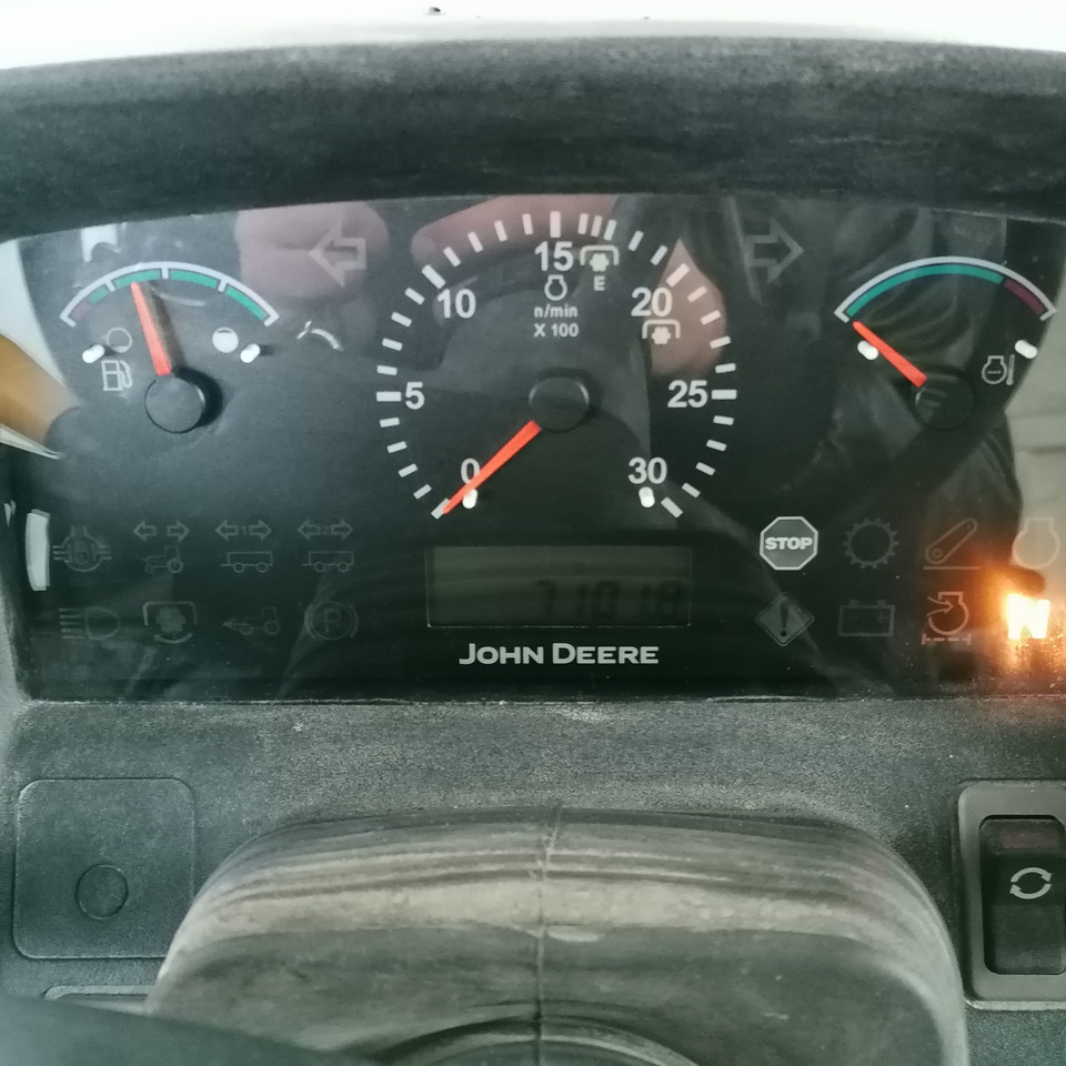 JOHN DEERE 5070 M - Traktor: slika 5 JOHN DEERE 5070 M - Traktor: slika 5