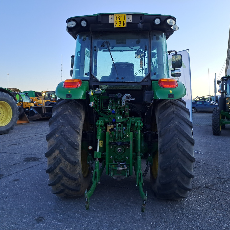 JOHN DEERE 5125R - Traktor: slika 4 JOHN DEERE 5125R - Traktor: slika 4