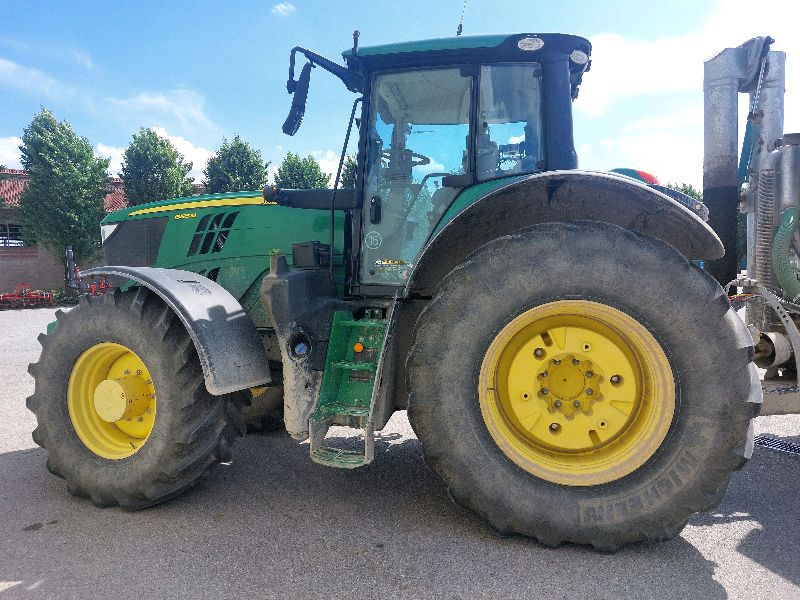JOHN DEERE 6215R - Traktor: slika 1 JOHN DEERE 6215R - Traktor: slika 1