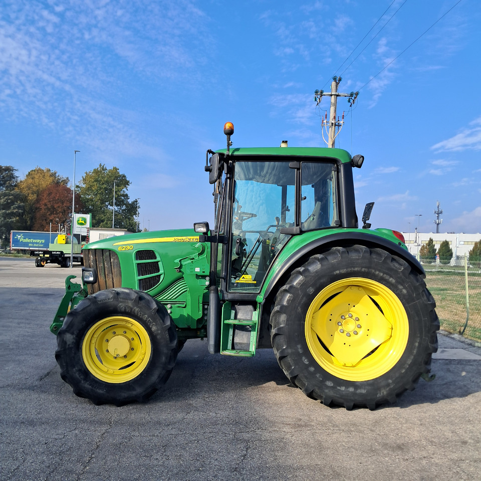 JOHN DEERE 6230 - Traktor: slika 2 JOHN DEERE 6230 - Traktor: slika 2