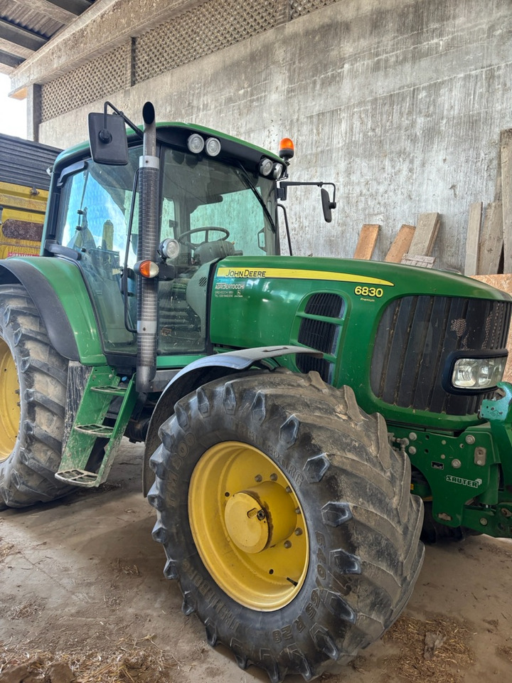 JOHN DEERE 6830 - Traktor: slika 2 JOHN DEERE 6830 - Traktor: slika 2
