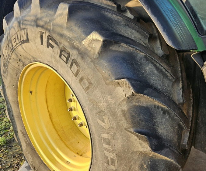 JOHN DEERE 8320R - Traktor: slika 4 JOHN DEERE 8320R - Traktor: slika 4