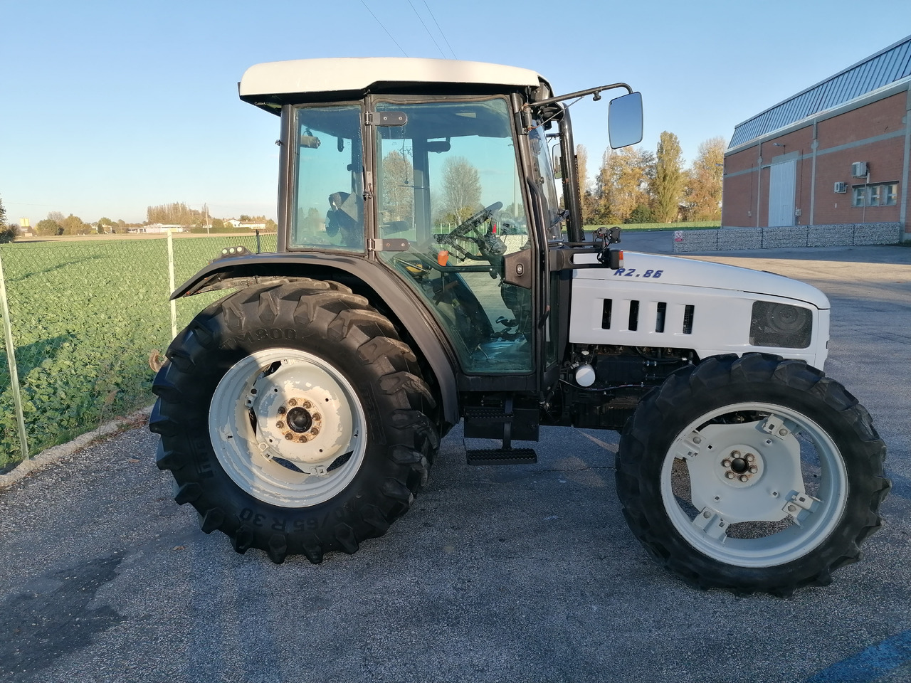 LAMBORGHINI R2.86 - Traktor: slika 3 LAMBORGHINI R2.86 - Traktor: slika 3