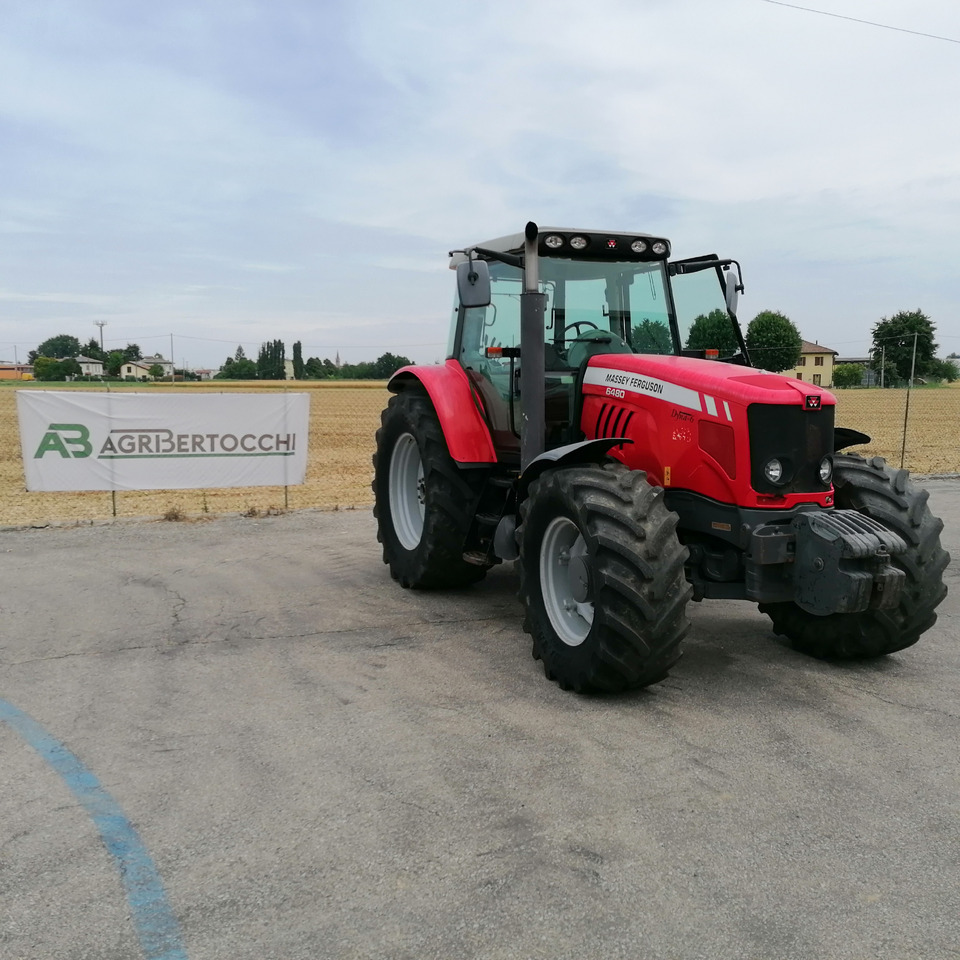 MASSEY FERGUSON - Traktor: slika 1 MASSEY FERGUSON - Traktor: slika 1