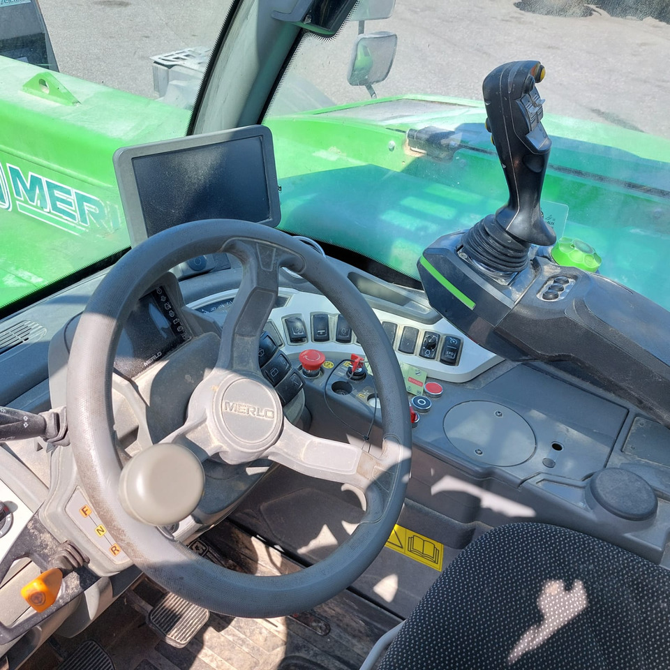 MERLO TF 65.9 T - CS - ASTA AGRIBERTOCCHI - ASTA AGRIBERTOCCHI - Teleskopski upravljač: slika 4 MERLO TF 65.9 T - CS - ASTA AGRIBERTOCCHI - ASTA AGRIBERTOCCHI - Teleskopski upravljač: slika 4