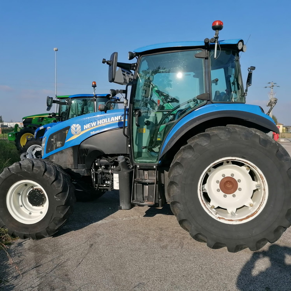 NEW HOLLAND T4.105 - Traktor: slika 2 NEW HOLLAND T4.105 - Traktor: slika 2