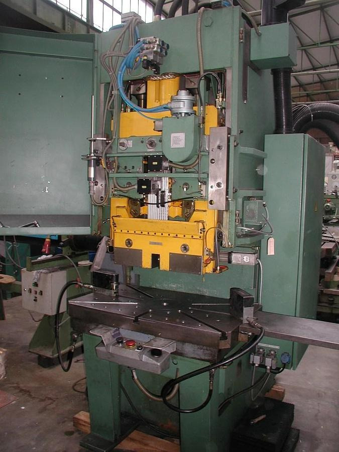 Kniehebelpresse BRUDERER - Mašina za obradu metala: slika 4 Kniehebelpresse BRUDERER - Mašina za obradu metala: slika 4