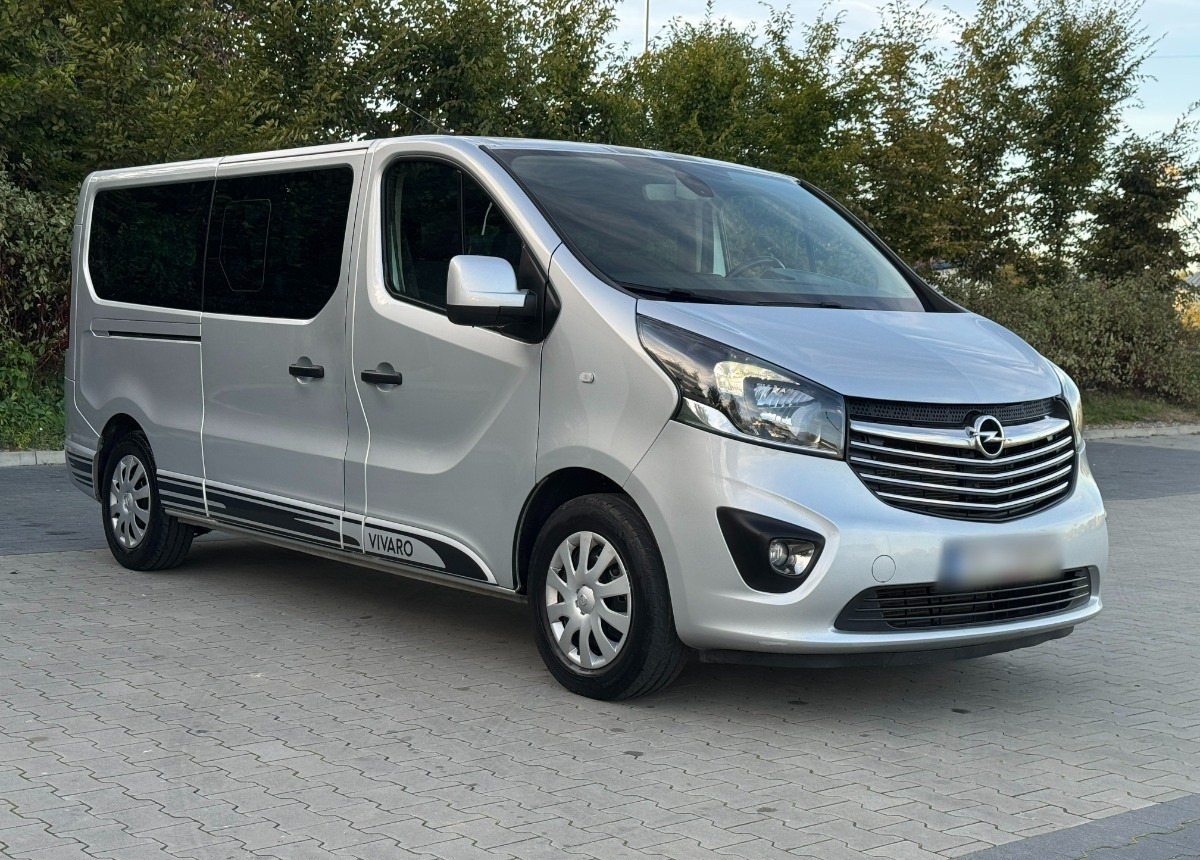 Opel Vivaro 1.6 DCI 145KM 9 osobowy Nawiewy góra dół DOINWESTOWANY Super stan - Karavan: slika 2 Opel Vivaro 1.6 DCI 145KM 9 osobowy Nawiewy góra dół DOINWESTOWANY Super stan - Karavan: slika 2