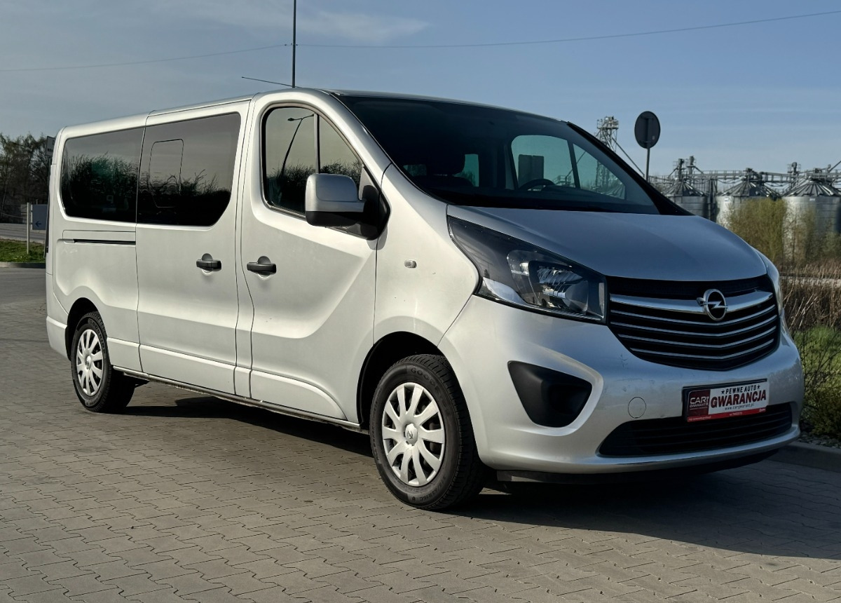 Opel Vivaro 2019 rok 9 osobowy nawiewy tylne Bezwypadkowy Niski przebieg FV23 - Minibus, Putnički kombi: slika 2 Opel Vivaro 2019 rok 9 osobowy nawiewy tylne Bezwypadkowy Niski przebieg FV23 - Minibus, Putnički kombi: slika 2