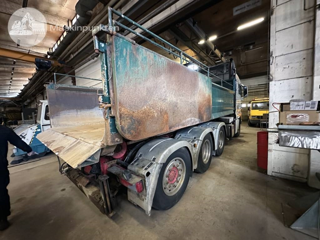 MAN TGX 35.540 - Kamion sa hidrauličnom kukom: slika 3 MAN TGX 35.540 - Kamion sa hidrauličnom kukom: slika 3