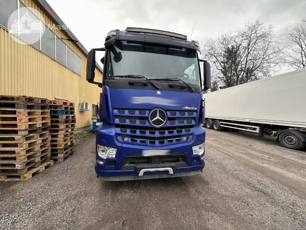 Mercedes-Benz Arocs 3242 - Kamion sa dizalicom: slika 2 Mercedes-Benz Arocs 3242 - Kamion sa dizalicom: slika 2