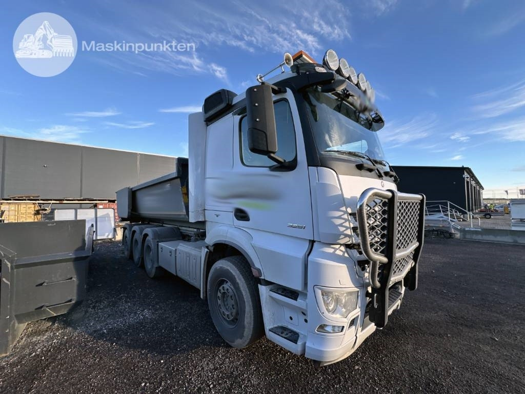 Mercedes-Benz Arocs 3251 - Kamion sa hidrauličnom kukom: slika 3 Mercedes-Benz Arocs 3251 - Kamion sa hidrauličnom kukom: slika 3