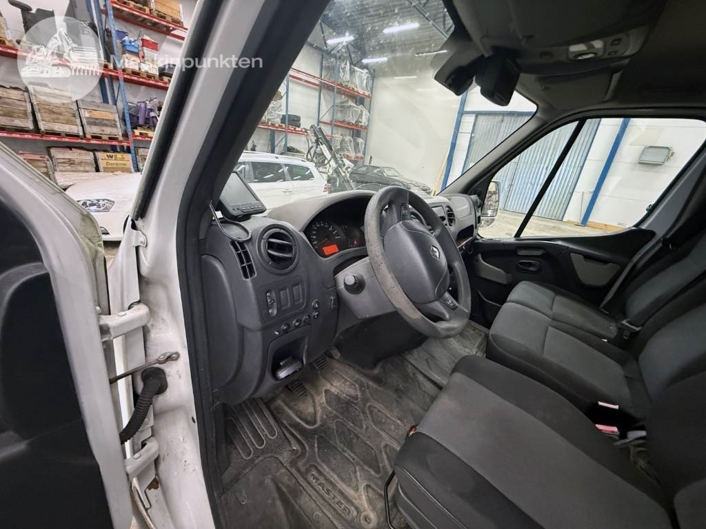 Dostavno vozilo sa zatvorenim sandukom Renault Master 150 DCI: slika 11
