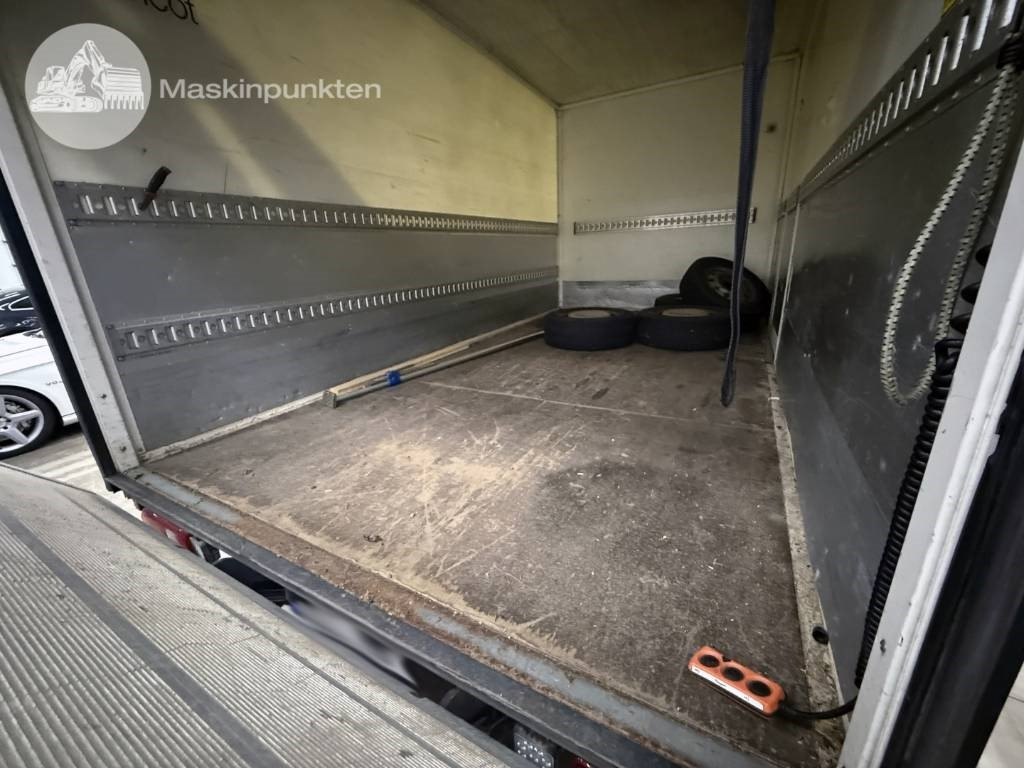 Dostavno vozilo sa zatvorenim sandukom Renault Master 150 DCI: slika 35