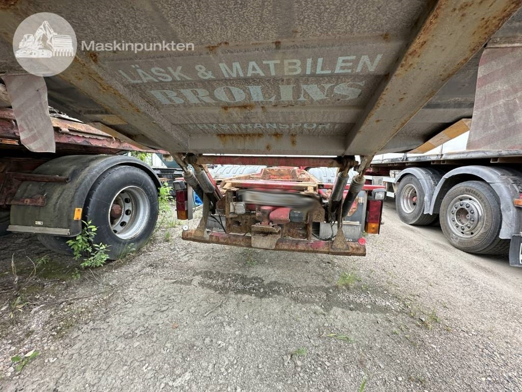 Scania R 124 LB - Kamion za prevoz kontejnera/ Kamion sa promenjivim sandukom: slika 5 Scania R 124 LB - Kamion za prevoz kontejnera/ Kamion sa promenjivim sandukom: slika 5
