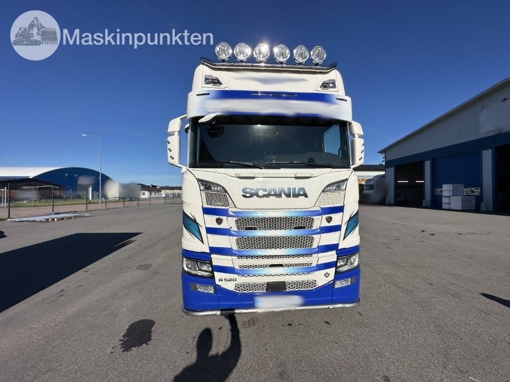Scania R 520 - Kamion sa zatvorenim sandukom: slika 2 Scania R 520 - Kamion sa zatvorenim sandukom: slika 2