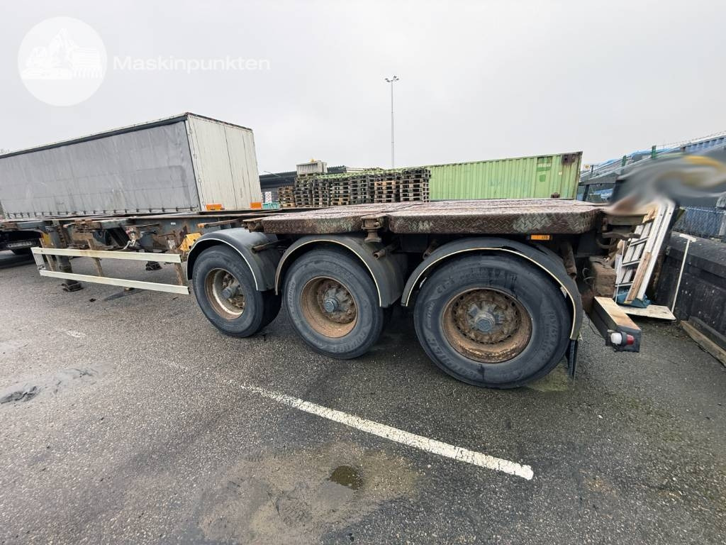 Schweriner CS 40  - Poluprikolica za prevoz kontejnera/ Poluprikolica sa promenjivim sandukom: slika 1 Schweriner CS 40  - Poluprikolica za prevoz kontejnera/ Poluprikolica sa promenjivim sandukom: slika 1