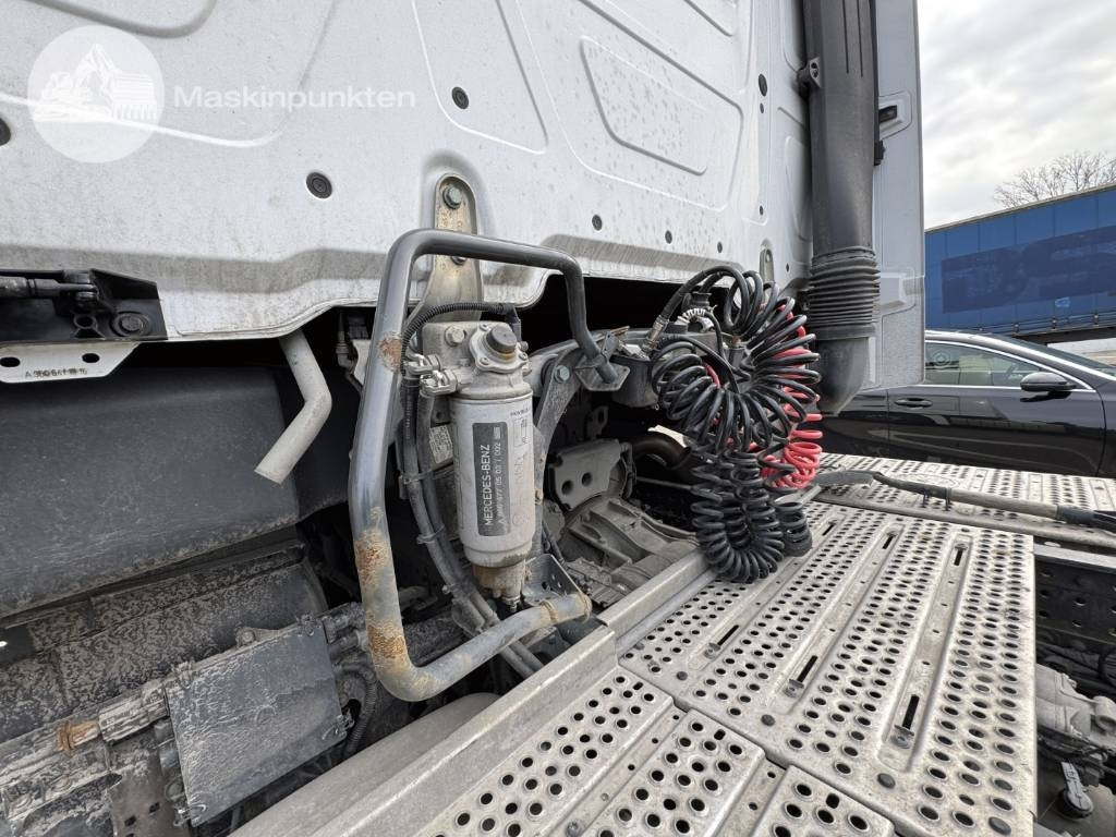Tegljač Mercedes-Benz Actros 2545: slika 31
