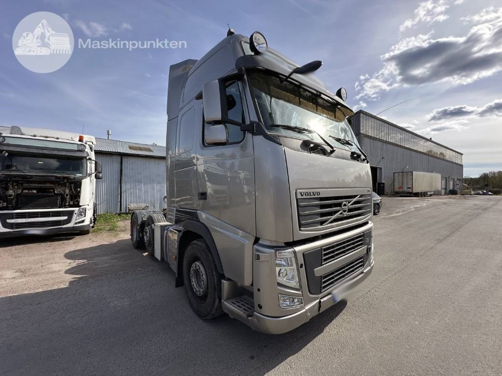 Volvo FH 440 Puscher - Tegljač: slika 1 Volvo FH 440 Puscher - Tegljač: slika 1