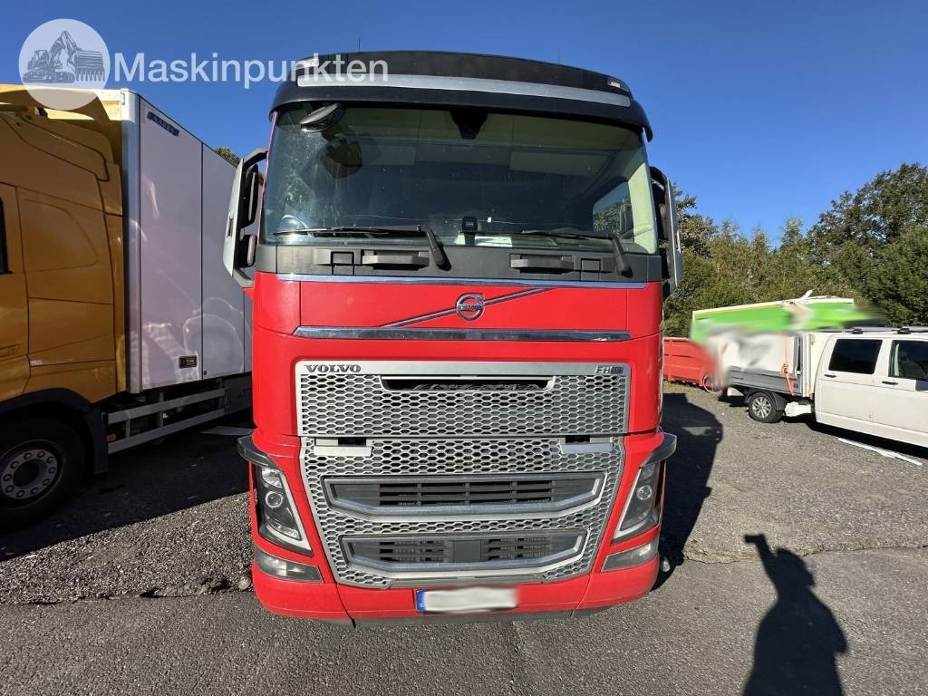 Volvo FH 16 - Kamion sa golom šasijom i zatvorenom kabinom: slika 2 Volvo FH 16 - Kamion sa golom šasijom i zatvorenom kabinom: slika 2