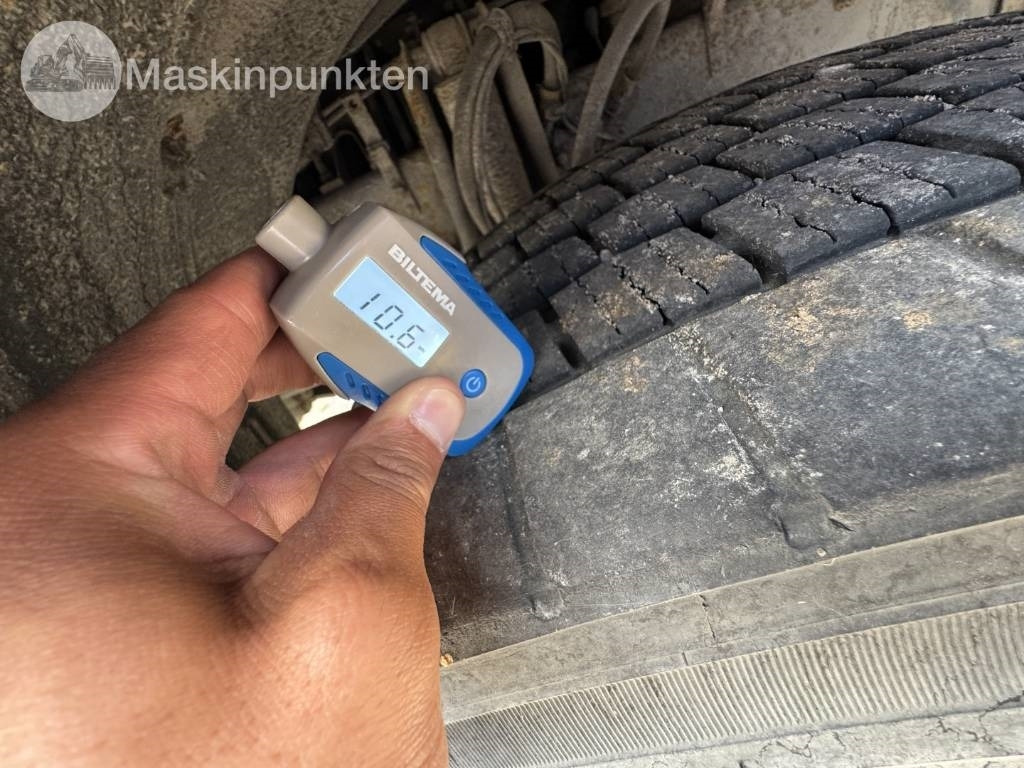 Volvo FM 440 CAMELEONT + BERFLAK + BETONGBLANDARE - Kamion za prevoz kontejnera/ Kamion sa promenjivim sandukom: slika 5 Volvo FM 440 CAMELEONT + BERFLAK + BETONGBLANDARE - Kamion za prevoz kontejnera/ Kamion sa promenjivim sandukom: slika 5