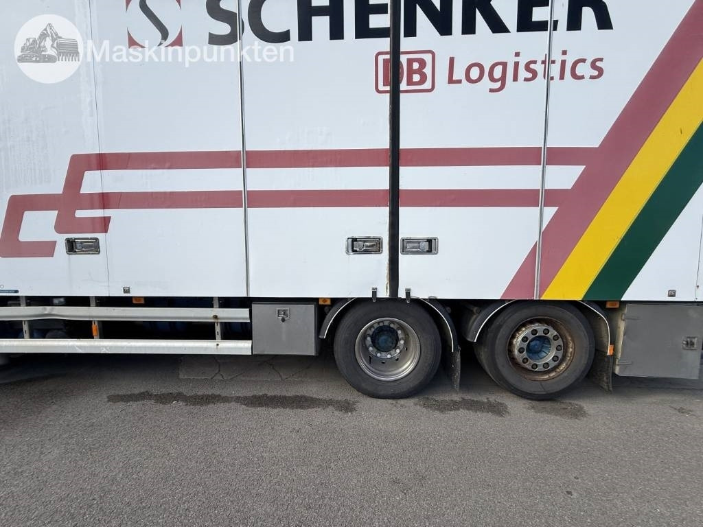 Kamion sa zatvorenim sandukom Volvo FM 440: slika 43