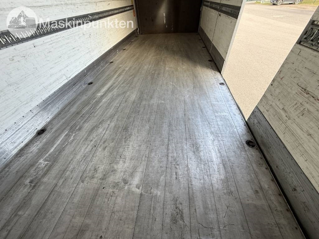 Kamion sa zatvorenim sandukom Volvo FM 440: slika 36