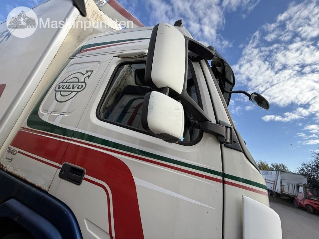 Kamion sa zatvorenim sandukom Volvo FM 440: slika 48