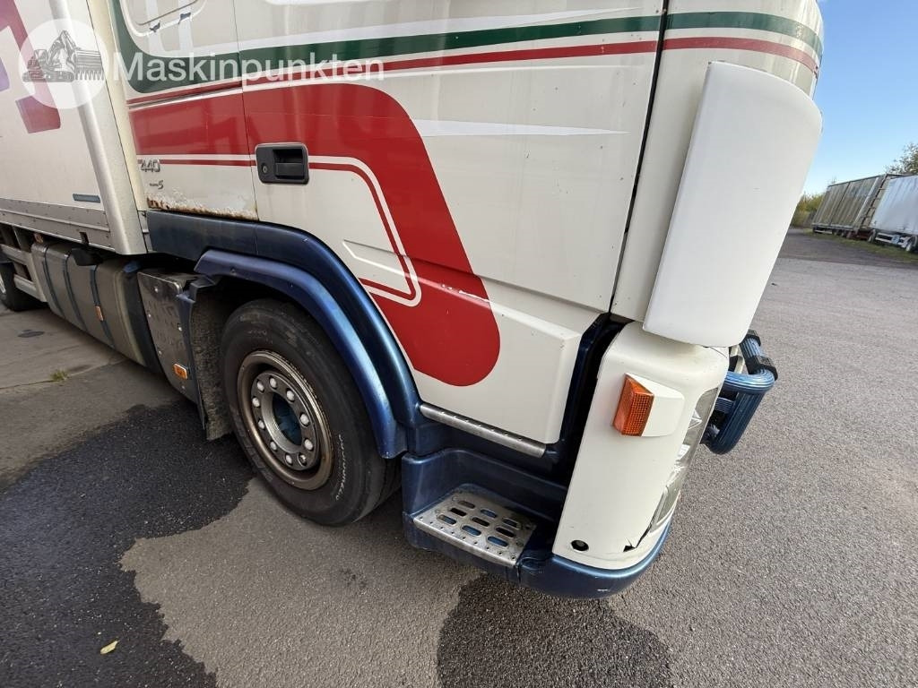 Kamion sa zatvorenim sandukom Volvo FM 440: slika 47