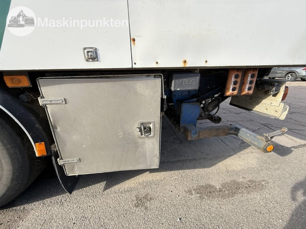 Kamion sa zatvorenim sandukom Volvo FM 440: slika 10