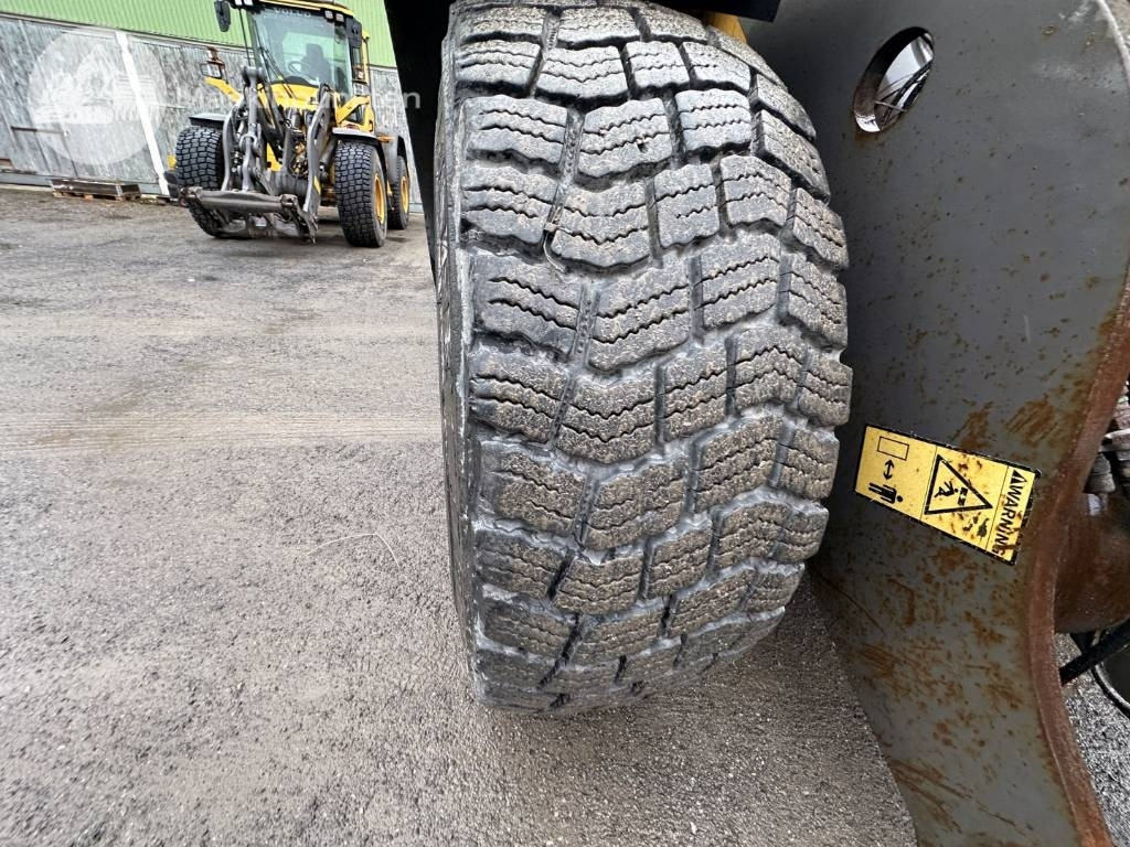 Volvo L 90 E  Volvo L 90 E: slika 32
